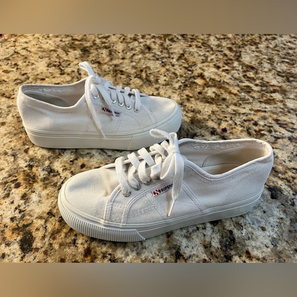 superga sneakers women’s Size 39.5 Platform Sneaker White EUC - Picture 2 of 5
